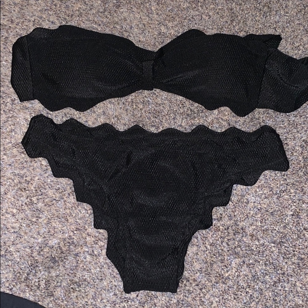 Black scalloped bikini